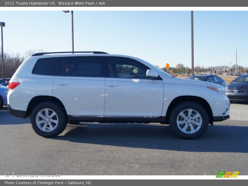 Blizzard White Pearl / Ash 2013 Toyota Highlander V6
