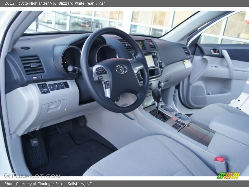 Blizzard White Pearl / Ash 2013 Toyota Highlander V6