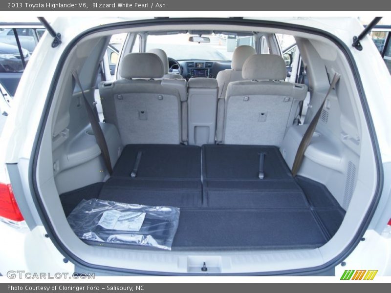 Blizzard White Pearl / Ash 2013 Toyota Highlander V6