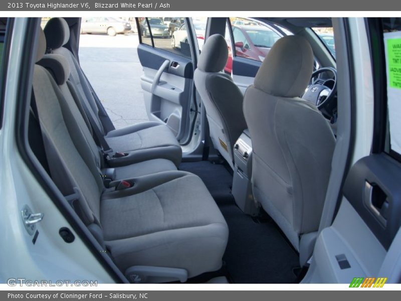 Blizzard White Pearl / Ash 2013 Toyota Highlander V6
