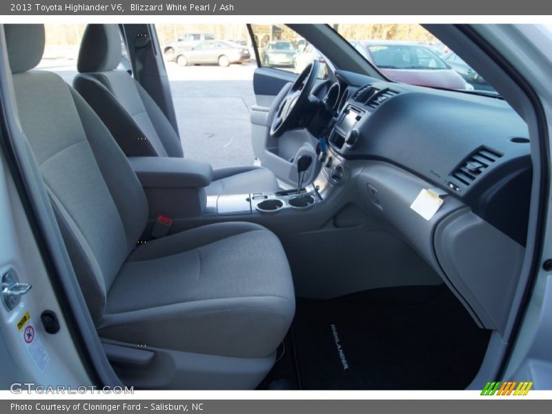 Blizzard White Pearl / Ash 2013 Toyota Highlander V6