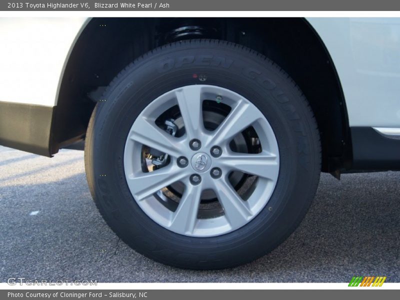 Blizzard White Pearl / Ash 2013 Toyota Highlander V6