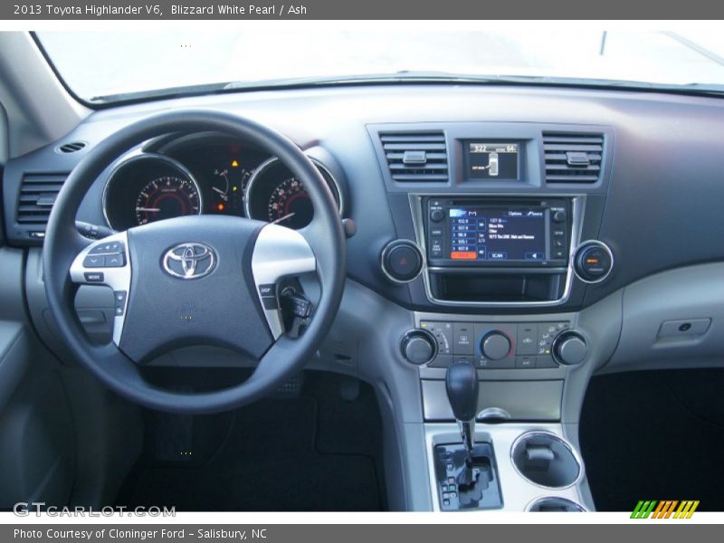 Blizzard White Pearl / Ash 2013 Toyota Highlander V6