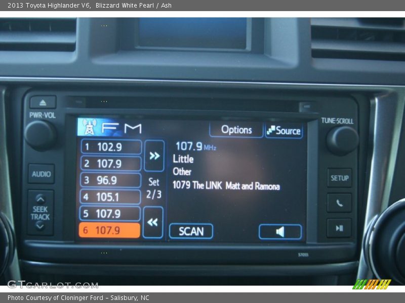 Blizzard White Pearl / Ash 2013 Toyota Highlander V6