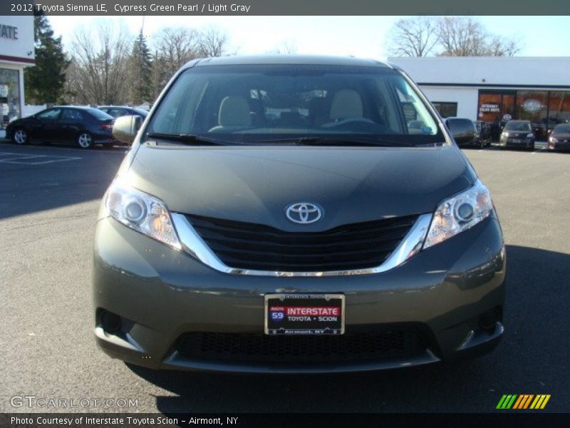 Cypress Green Pearl / Light Gray 2012 Toyota Sienna LE