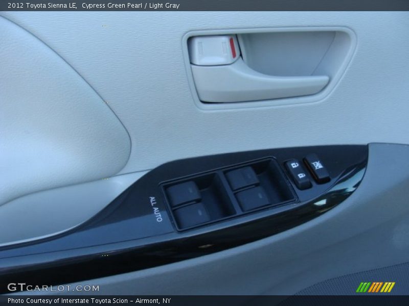 Cypress Green Pearl / Light Gray 2012 Toyota Sienna LE