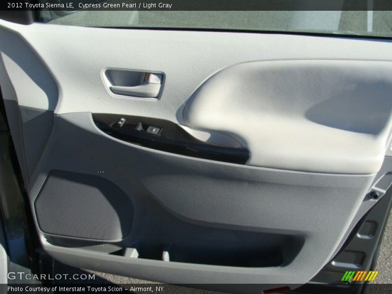Cypress Green Pearl / Light Gray 2012 Toyota Sienna LE