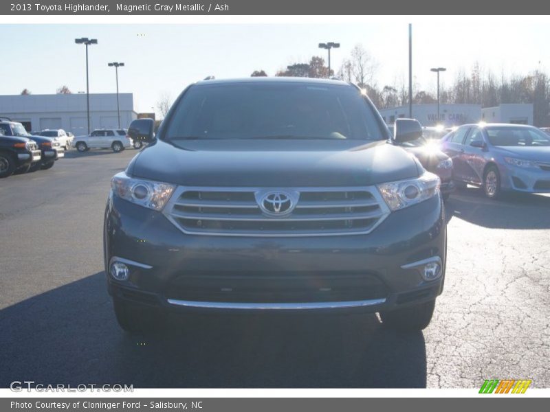 Magnetic Gray Metallic / Ash 2013 Toyota Highlander