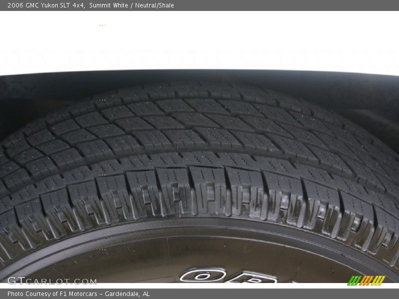 Summit White / Neutral/Shale 2006 GMC Yukon SLT 4x4