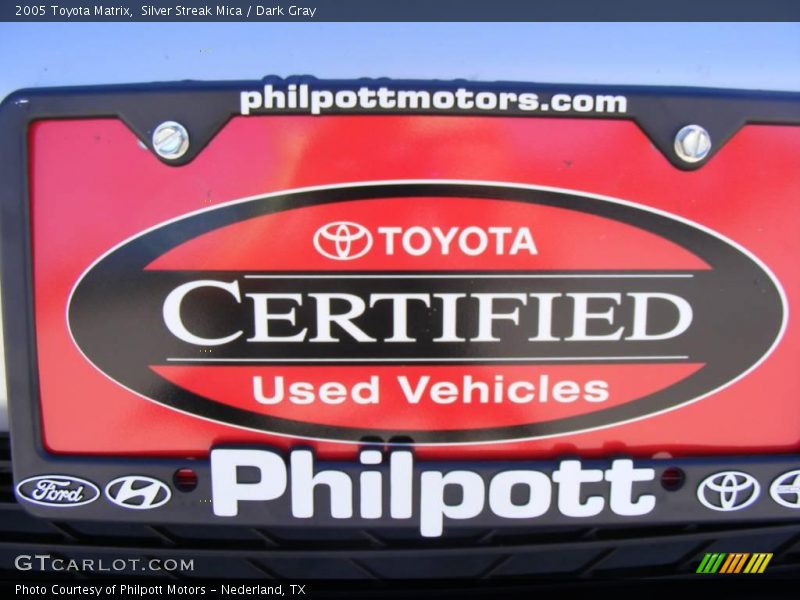 Silver Streak Mica / Dark Gray 2005 Toyota Matrix