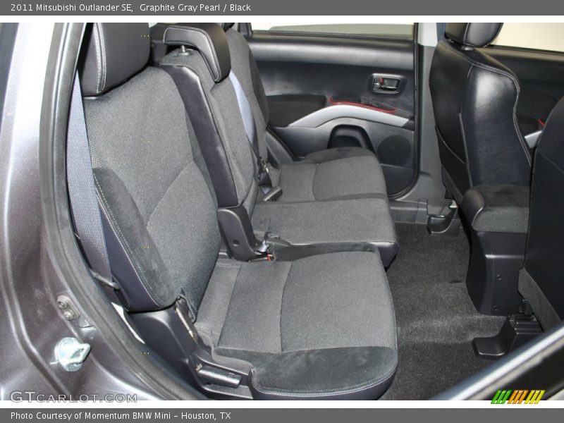 Rear Seat of 2011 Outlander SE