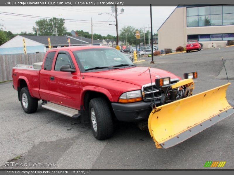 Flame Red / Dark Slate Gray 2003 Dodge Dakota SXT Club Cab 4x4