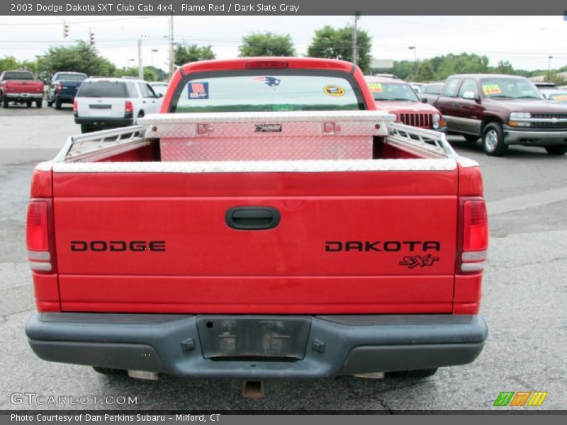 Flame Red / Dark Slate Gray 2003 Dodge Dakota SXT Club Cab 4x4