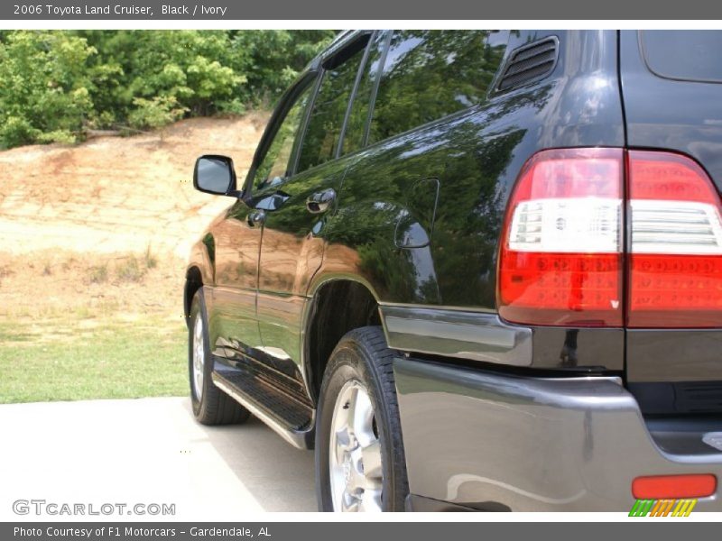 Black / Ivory 2006 Toyota Land Cruiser