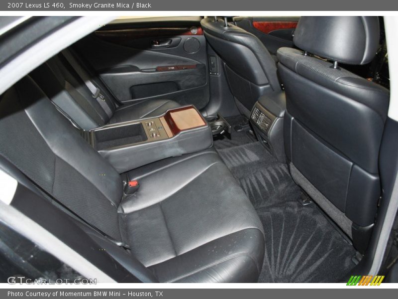 Rear Seat of 2007 LS 460