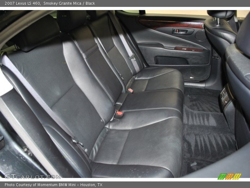Rear Seat of 2007 LS 460