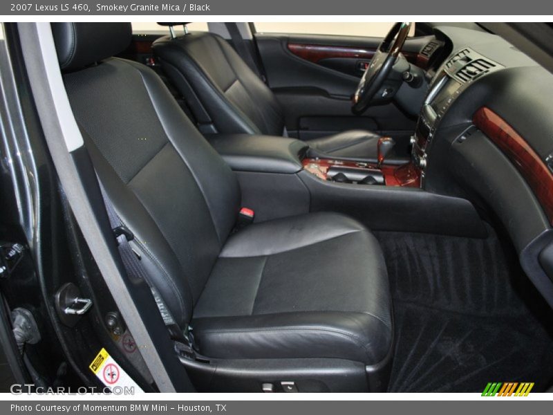 Front Seat of 2007 LS 460