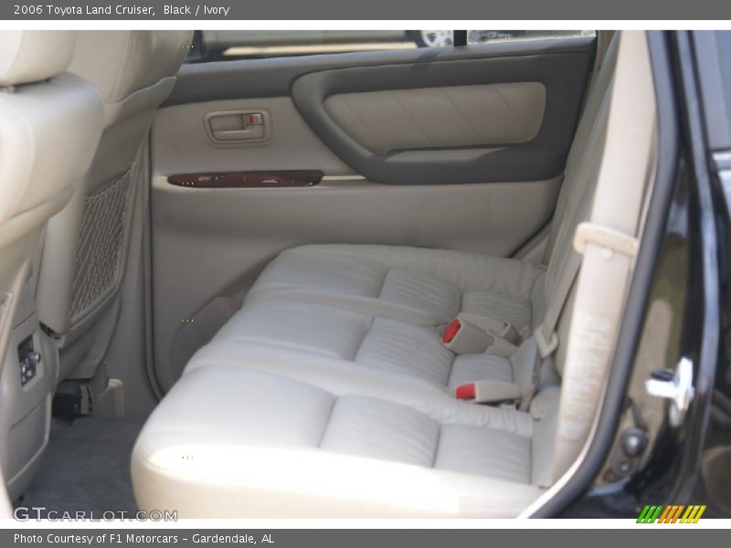 Black / Ivory 2006 Toyota Land Cruiser