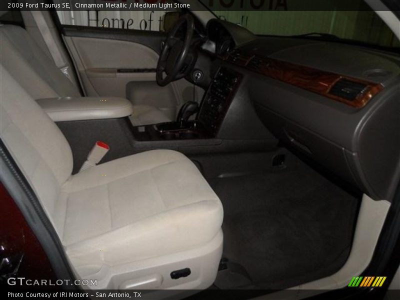Cinnamon Metallic / Medium Light Stone 2009 Ford Taurus SE