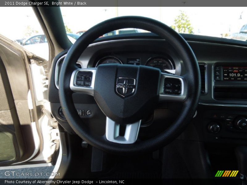 Bright White / Black 2011 Dodge Charger SE