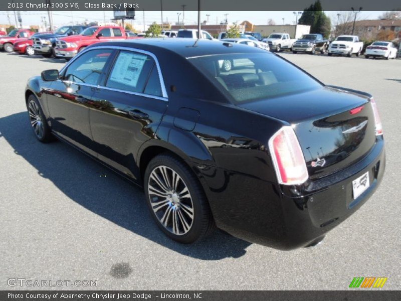 Gloss Black / Black 2013 Chrysler 300 S V6