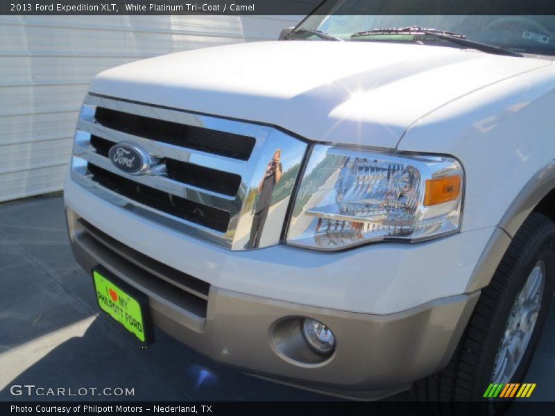 White Platinum Tri-Coat / Camel 2013 Ford Expedition XLT