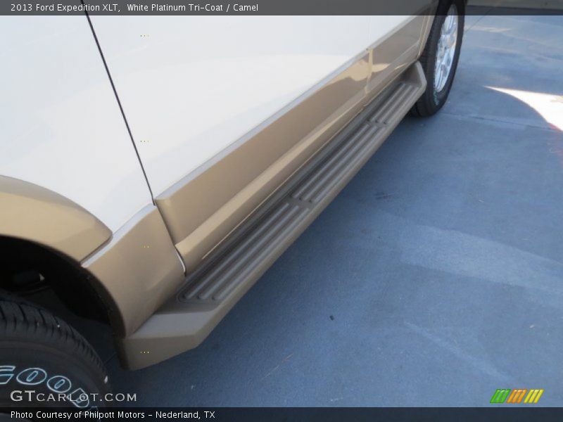 White Platinum Tri-Coat / Camel 2013 Ford Expedition XLT