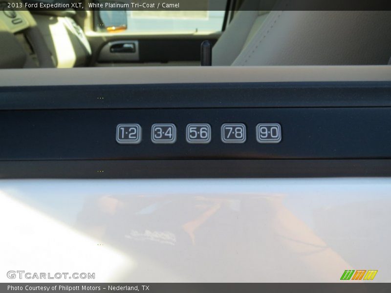 White Platinum Tri-Coat / Camel 2013 Ford Expedition XLT
