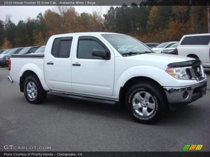 Avalanche White / Beige 2010 Nissan Frontier SE Crew Cab