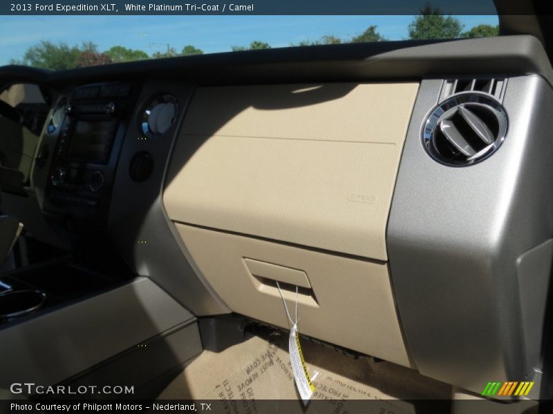 White Platinum Tri-Coat / Camel 2013 Ford Expedition XLT