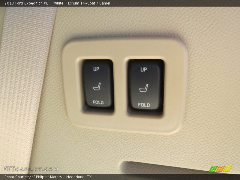 White Platinum Tri-Coat / Camel 2013 Ford Expedition XLT