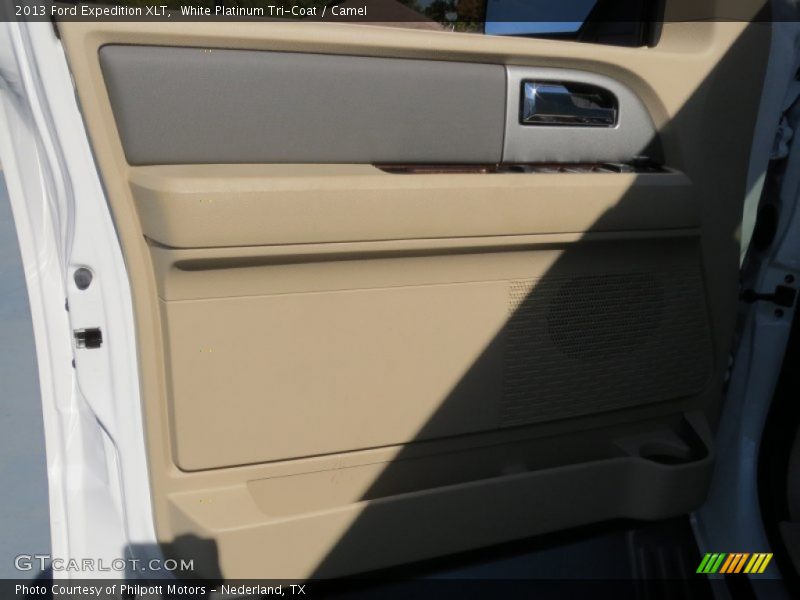 White Platinum Tri-Coat / Camel 2013 Ford Expedition XLT