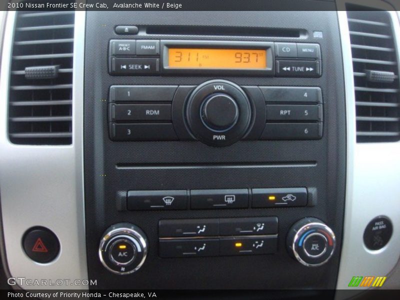 Avalanche White / Beige 2010 Nissan Frontier SE Crew Cab