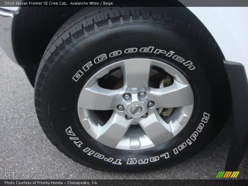 Avalanche White / Beige 2010 Nissan Frontier SE Crew Cab