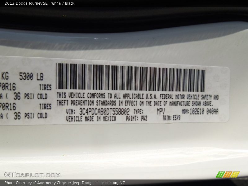 White / Black 2013 Dodge Journey SE