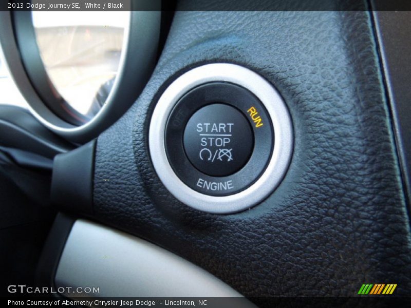 White / Black 2013 Dodge Journey SE