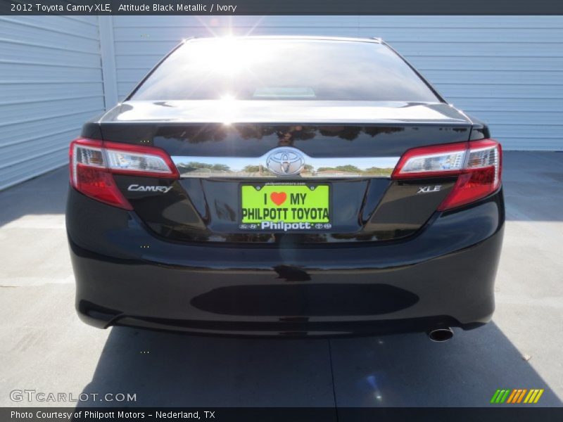Attitude Black Metallic / Ivory 2012 Toyota Camry XLE