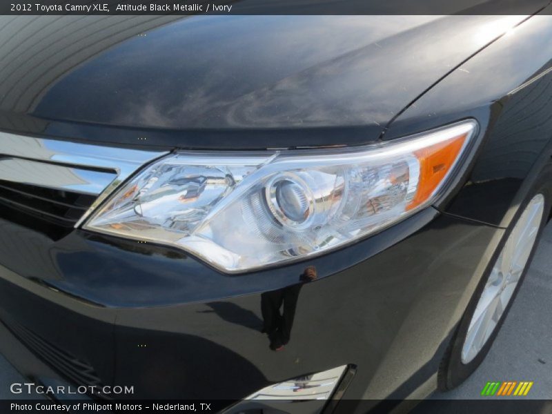 Attitude Black Metallic / Ivory 2012 Toyota Camry XLE