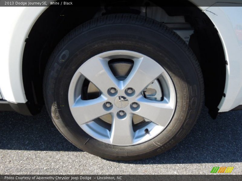 White / Black 2013 Dodge Journey SE