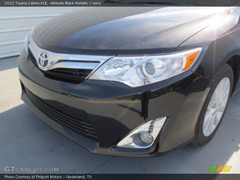 Attitude Black Metallic / Ivory 2012 Toyota Camry XLE