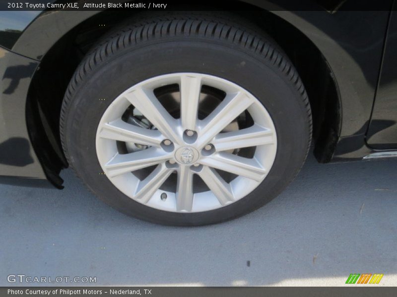 Attitude Black Metallic / Ivory 2012 Toyota Camry XLE