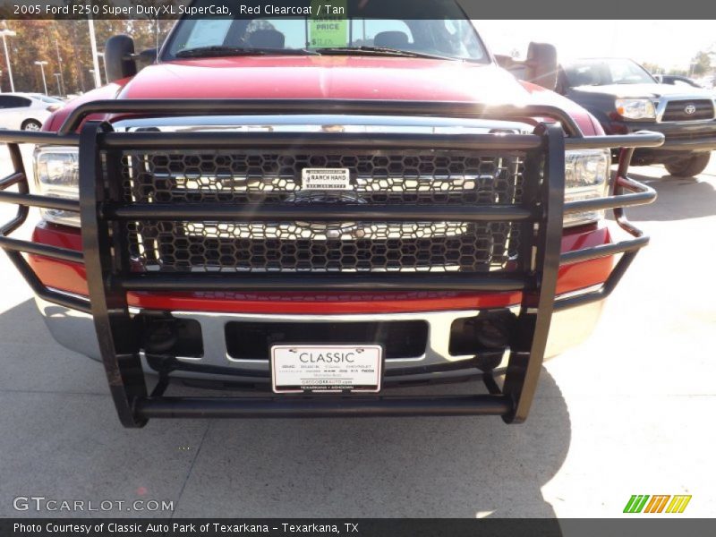 Red Clearcoat / Tan 2005 Ford F250 Super Duty XL SuperCab
