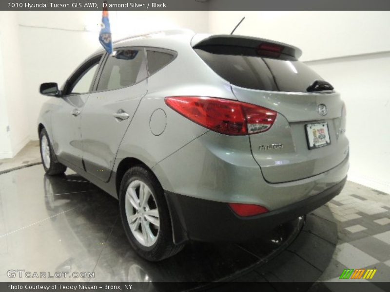 Diamond Silver / Black 2010 Hyundai Tucson GLS AWD