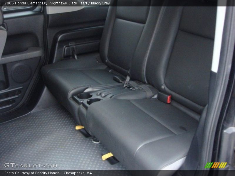 Rear Seat of 2006 Element LX