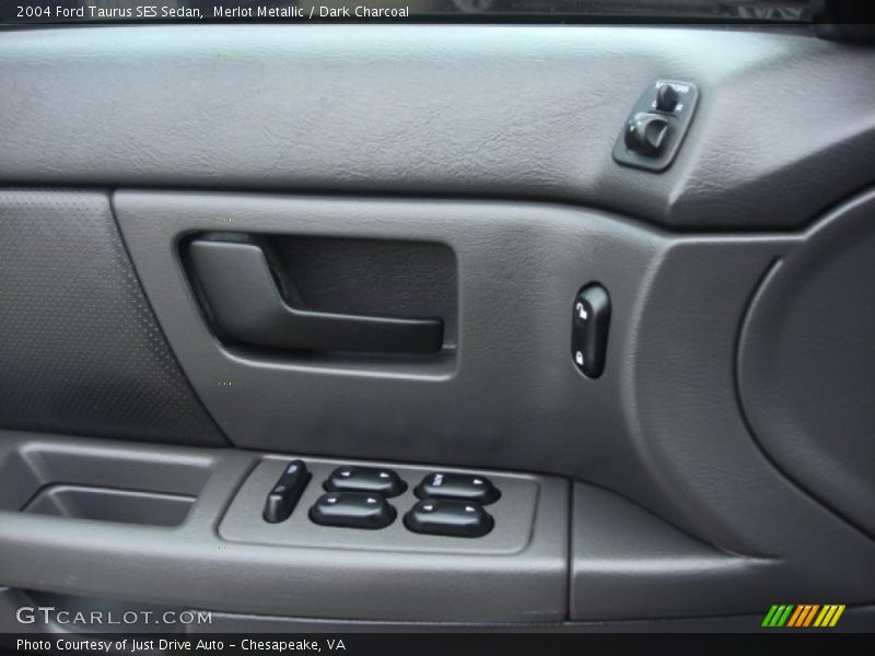 Door Panel of 2004 Taurus SES Sedan