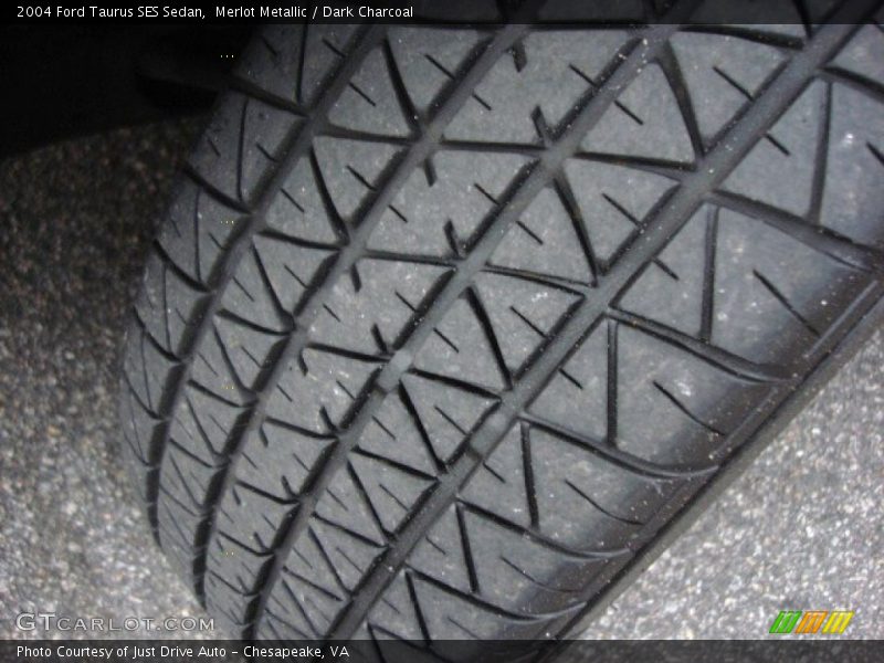 Merlot Metallic / Dark Charcoal 2004 Ford Taurus SES Sedan