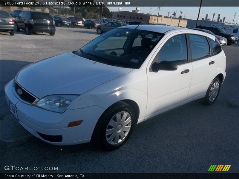 Cloud 9 White / Dark Flint/Light Flint 2005 Ford Focus ZX5 S Hatchback