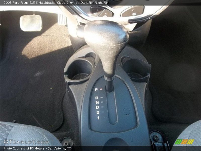 Cloud 9 White / Dark Flint/Light Flint 2005 Ford Focus ZX5 S Hatchback