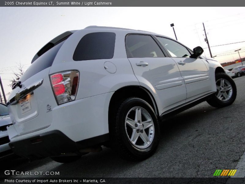 Summit White / Light Cashmere 2005 Chevrolet Equinox LT