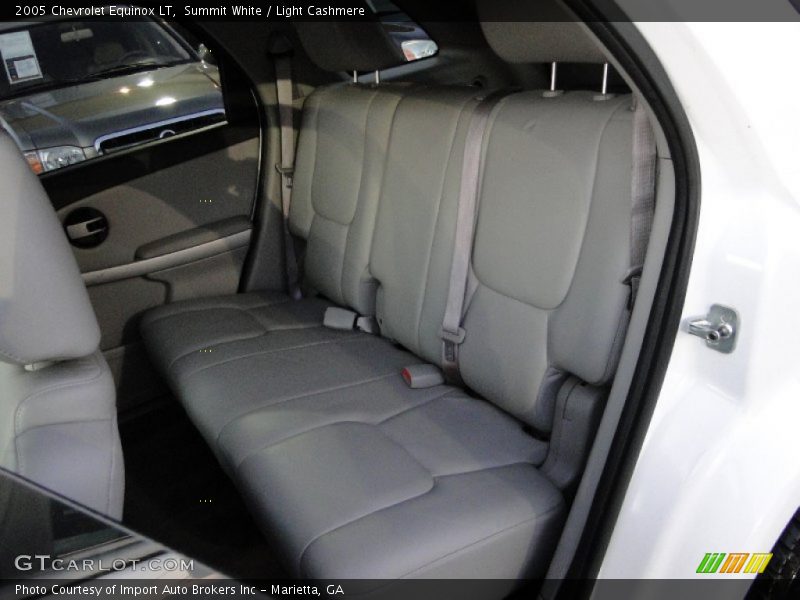Summit White / Light Cashmere 2005 Chevrolet Equinox LT